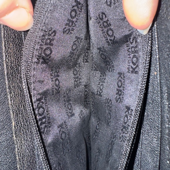 🔥like new !!!Excellent condition MICHAEL KORS BLACK LEATHER WALLET🔥 - Picture 3 of 6